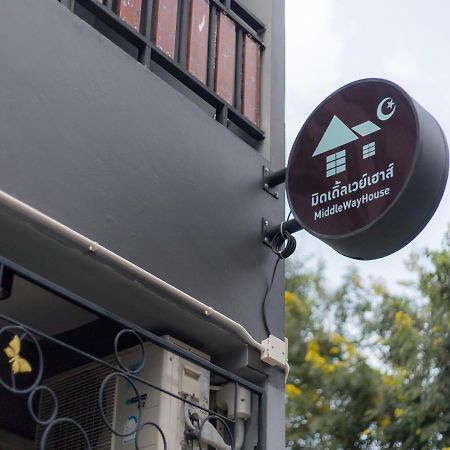Middleway House Bangkok Hotel Exterior foto