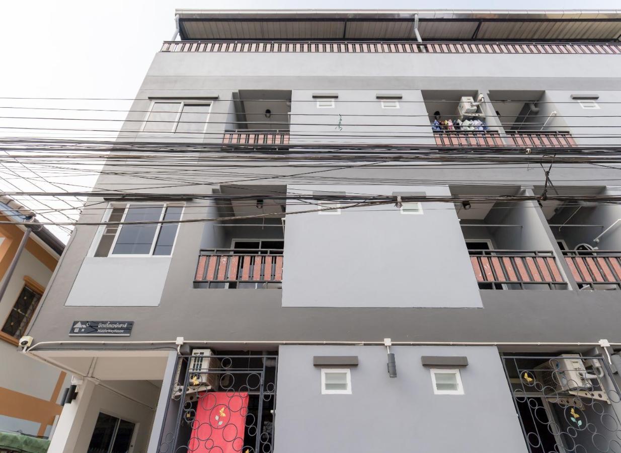 Middleway House Bangkok Hotel Exterior foto